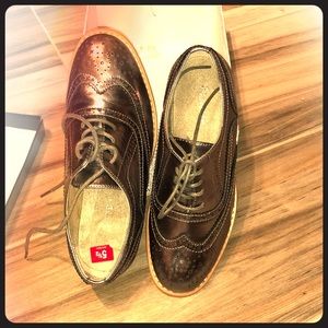 Pewter ladies wingtips